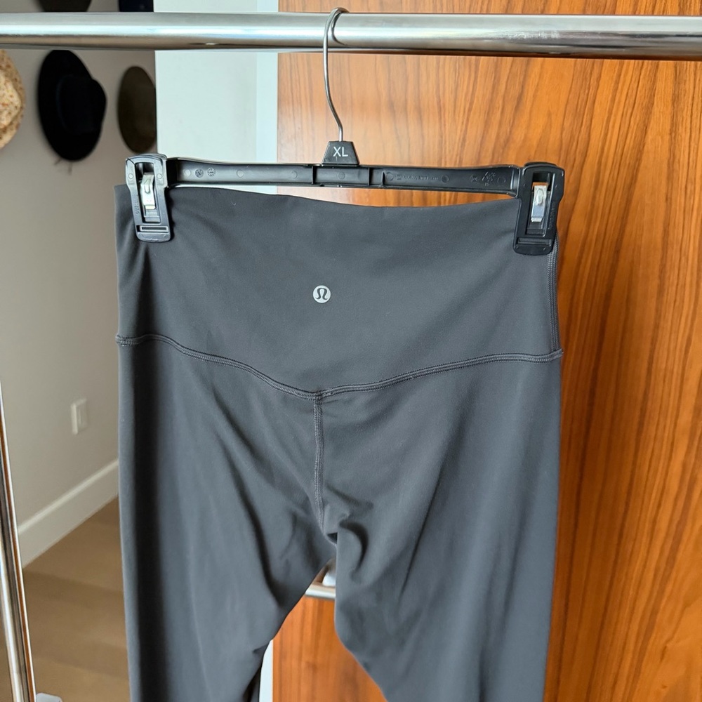 Lululemon Align 28” Leggings in Graphite Grey - Picture 4 of 5
